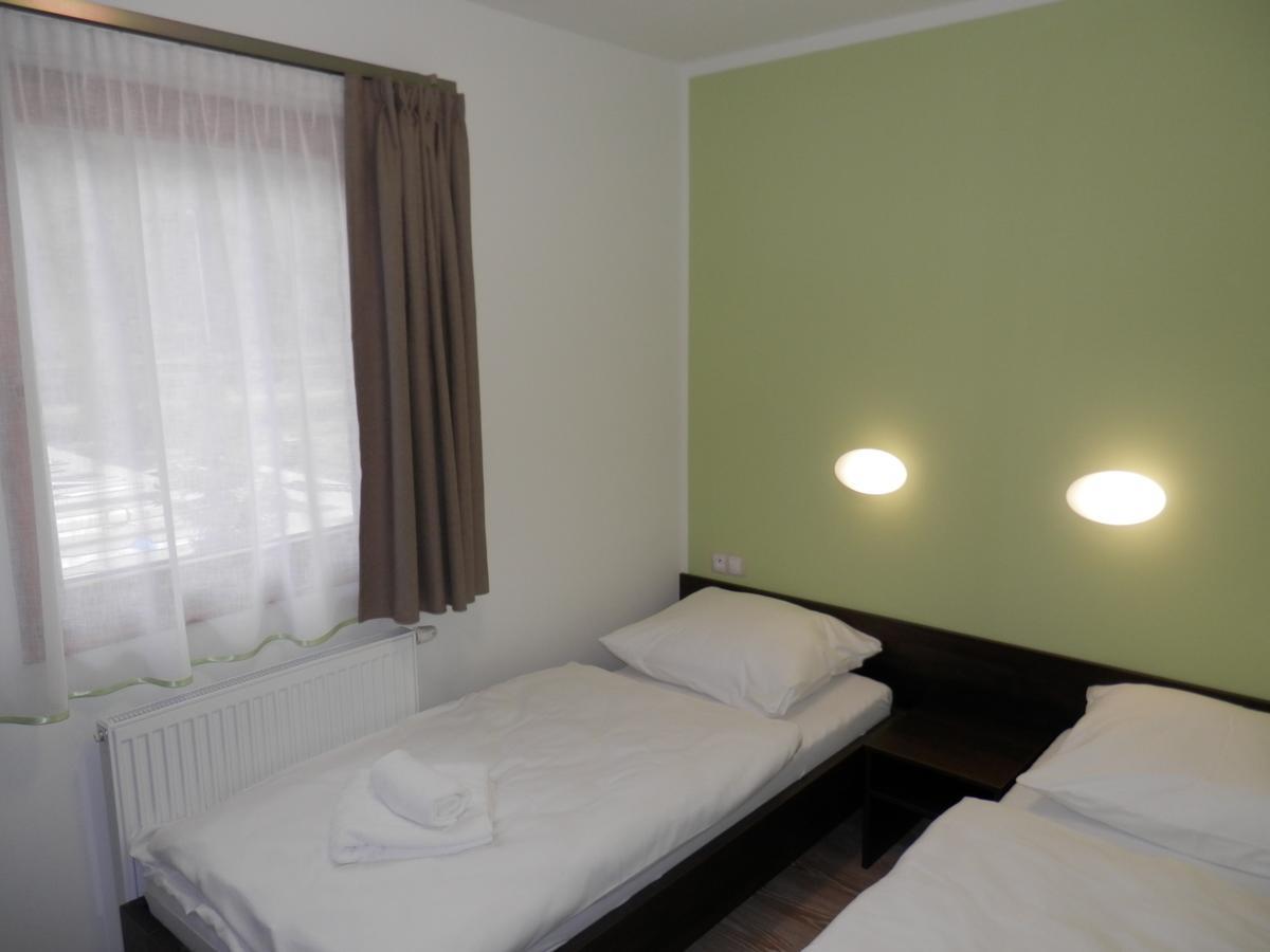 Wellness Hotel Hluboky Dvur Hrubá Voda Екстериор снимка