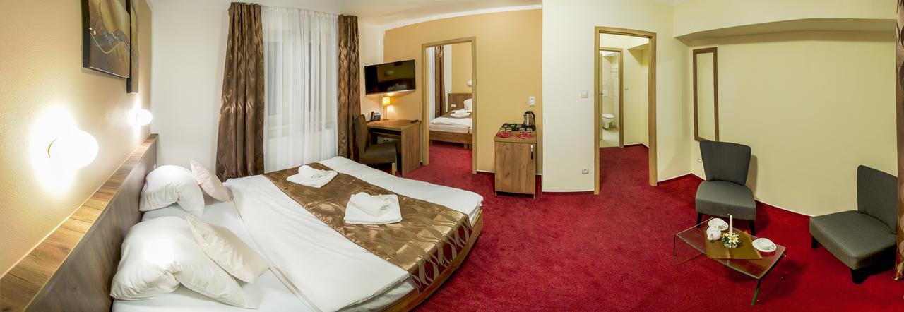 Wellness Hotel Hluboky Dvur Hrubá Voda Екстериор снимка